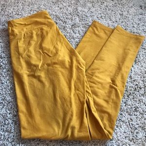 Lularoe OS leggings.